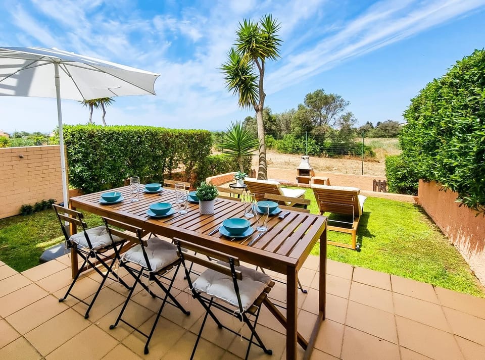 FLH Albufeira Ocean View House with Garden & Pool House in Guia