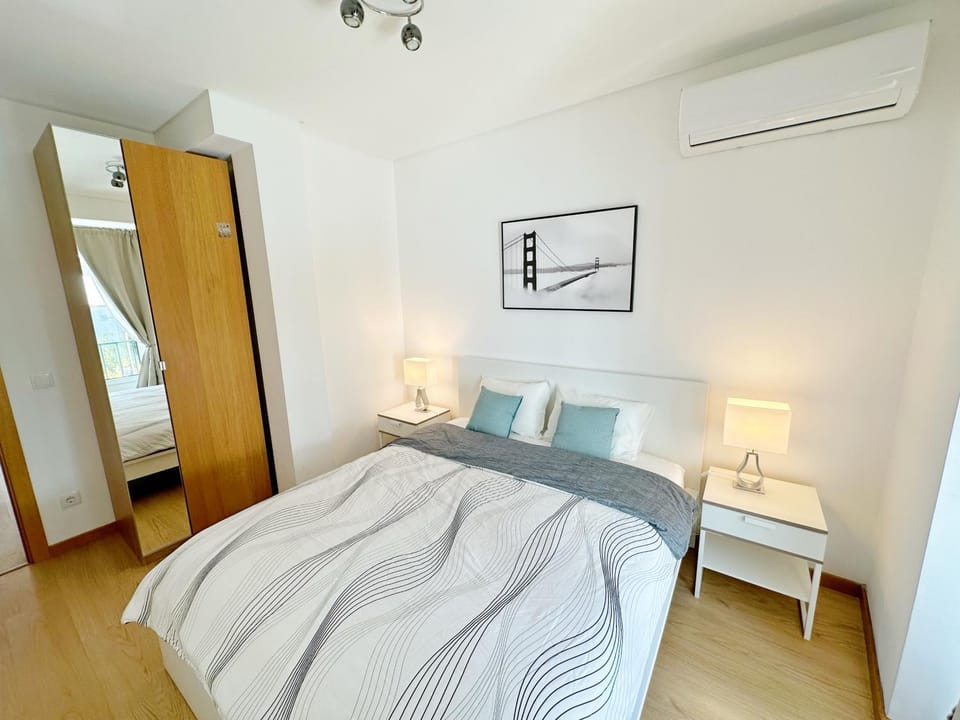 Bed, Photo of the whole room, Bedroom, wardrobe, air conditioner