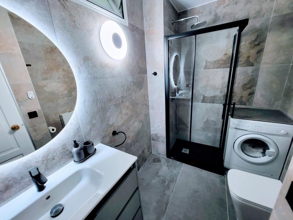 Shower, Bathroom, washing machine