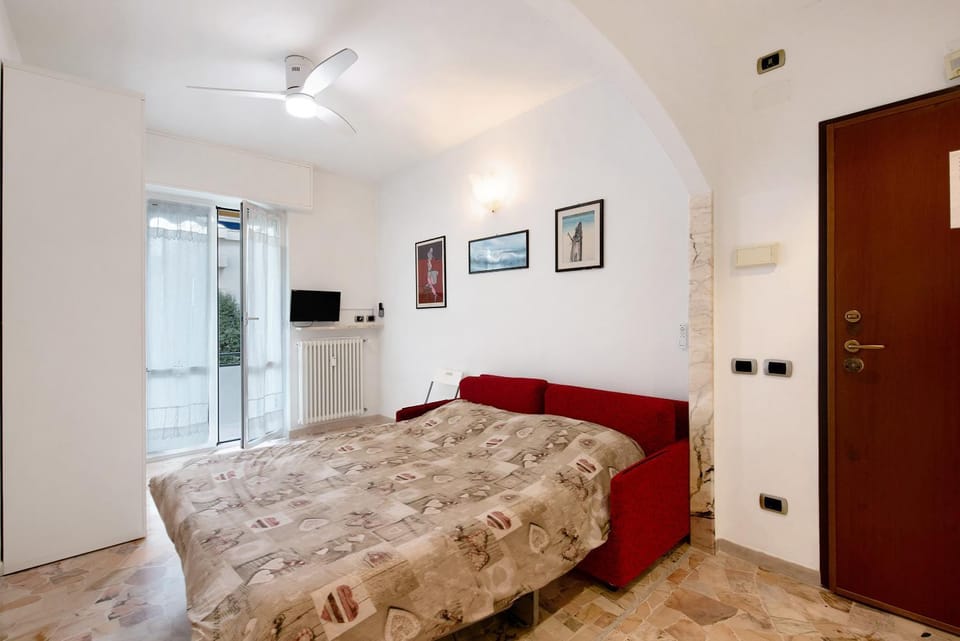 Living room, Bedroom