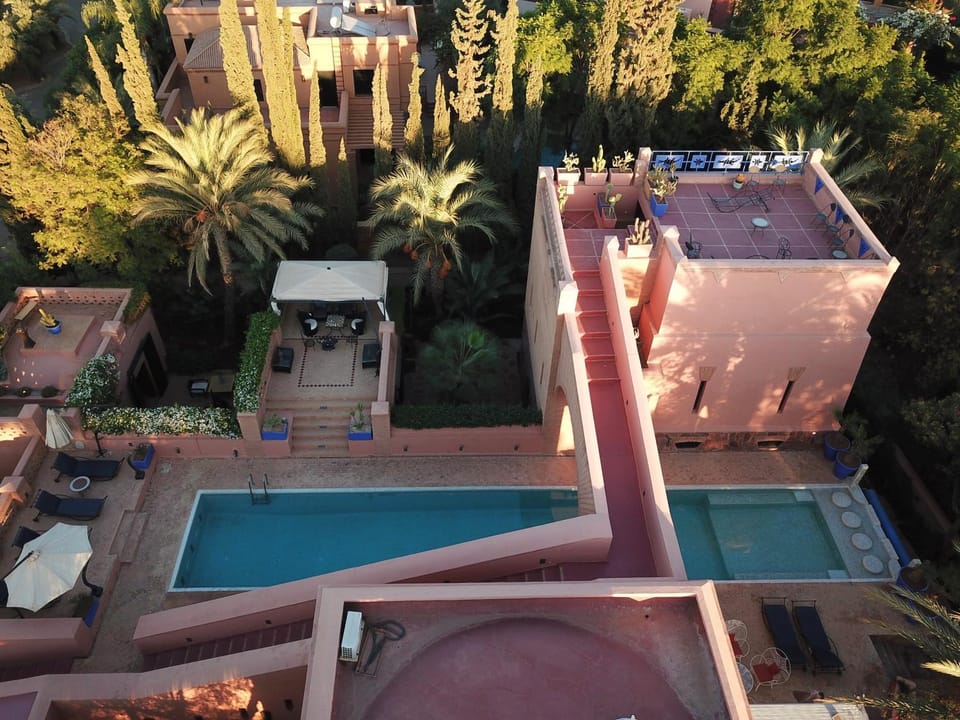 Bird's eye view, Pool view