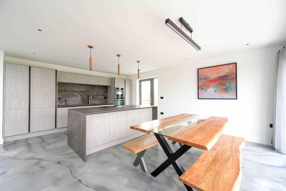 Karenza Luxury Cornish escape House in England
