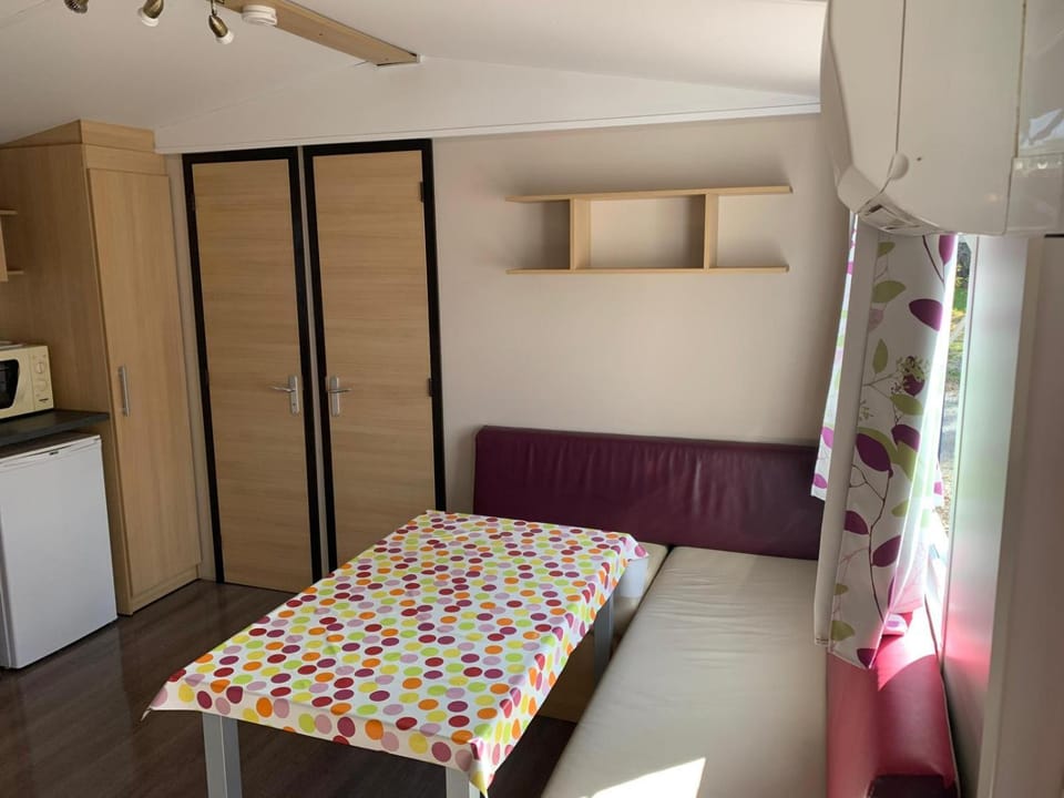 Mobilhome avec piscine Campground/ 
RV Resort in Provence-Alpes-Côte d'Azur