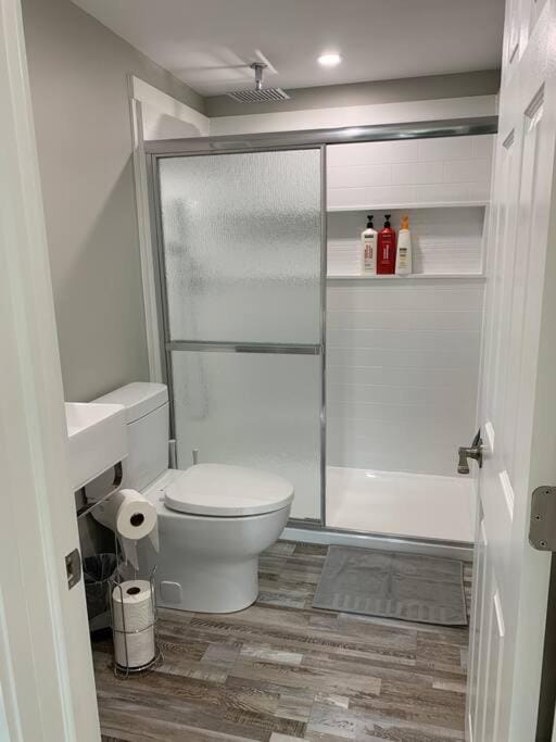 ENTIRE 2 BEDROOM APARTMENT DOWNTOWN - u5 Apartment in Waterloo