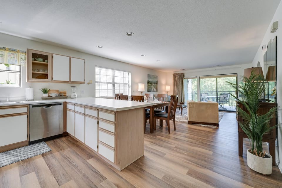 Branson Condo Near 76 Strip & Silver Dollar City House in Branson
