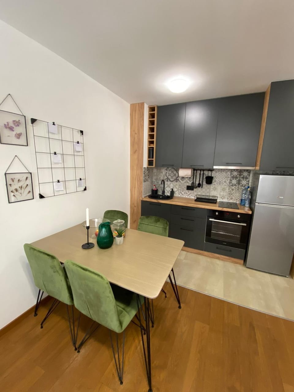 Coffee/tea facilities, Kitchen or kitchenette, Dining area, pet friendly, stove