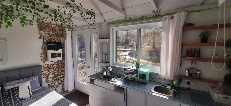 La Rikiki du petit ruisseau House in Saint-Alexis-des-Monts