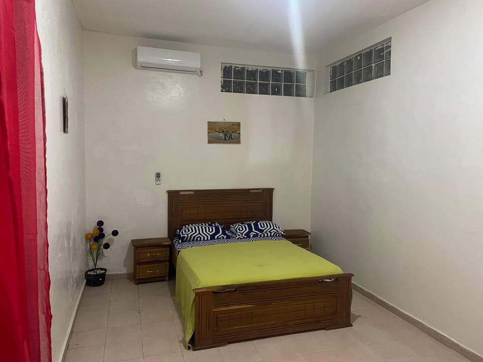 Bed, Photo of the whole room, Bedroom, air conditioner
