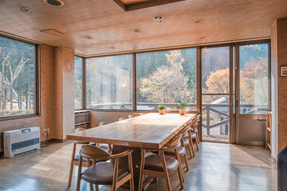 Lounge or bar, Autumn