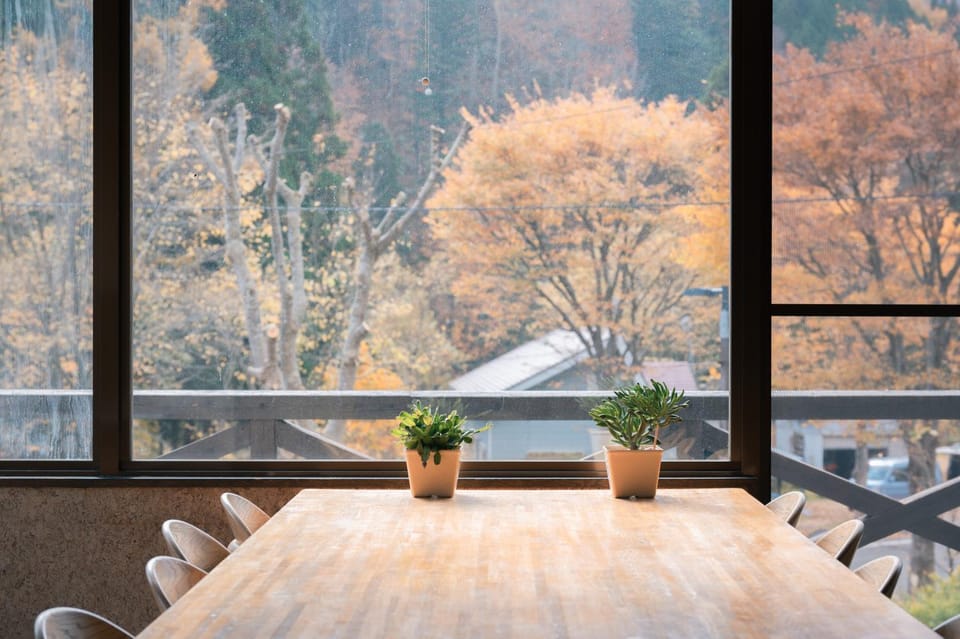 Lounge or bar, Autumn