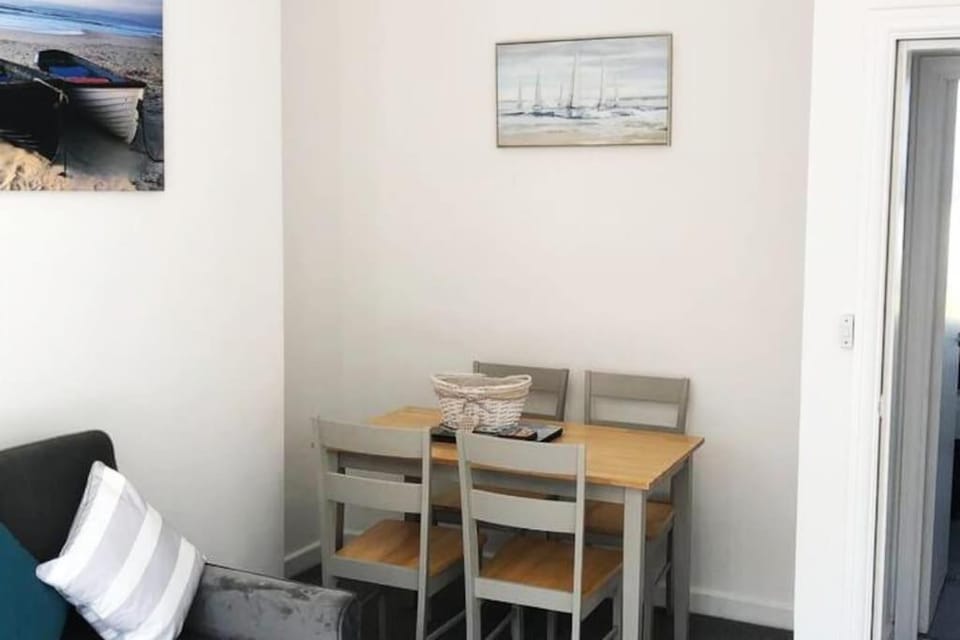 Sandy Wickets Apartment in Scarborough