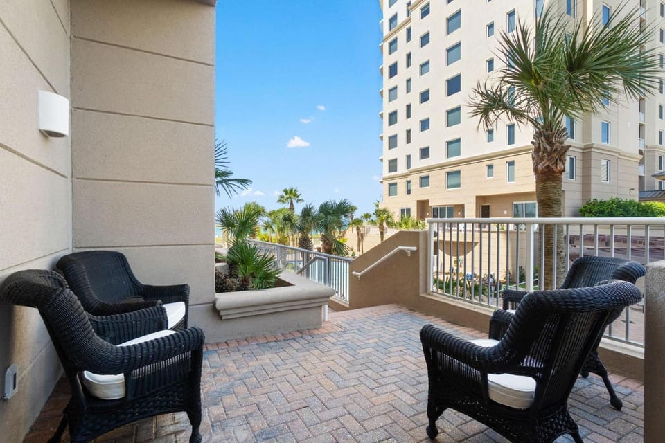 Indigo East 2002 with Private Poolside Cabana! House in Perdido Key