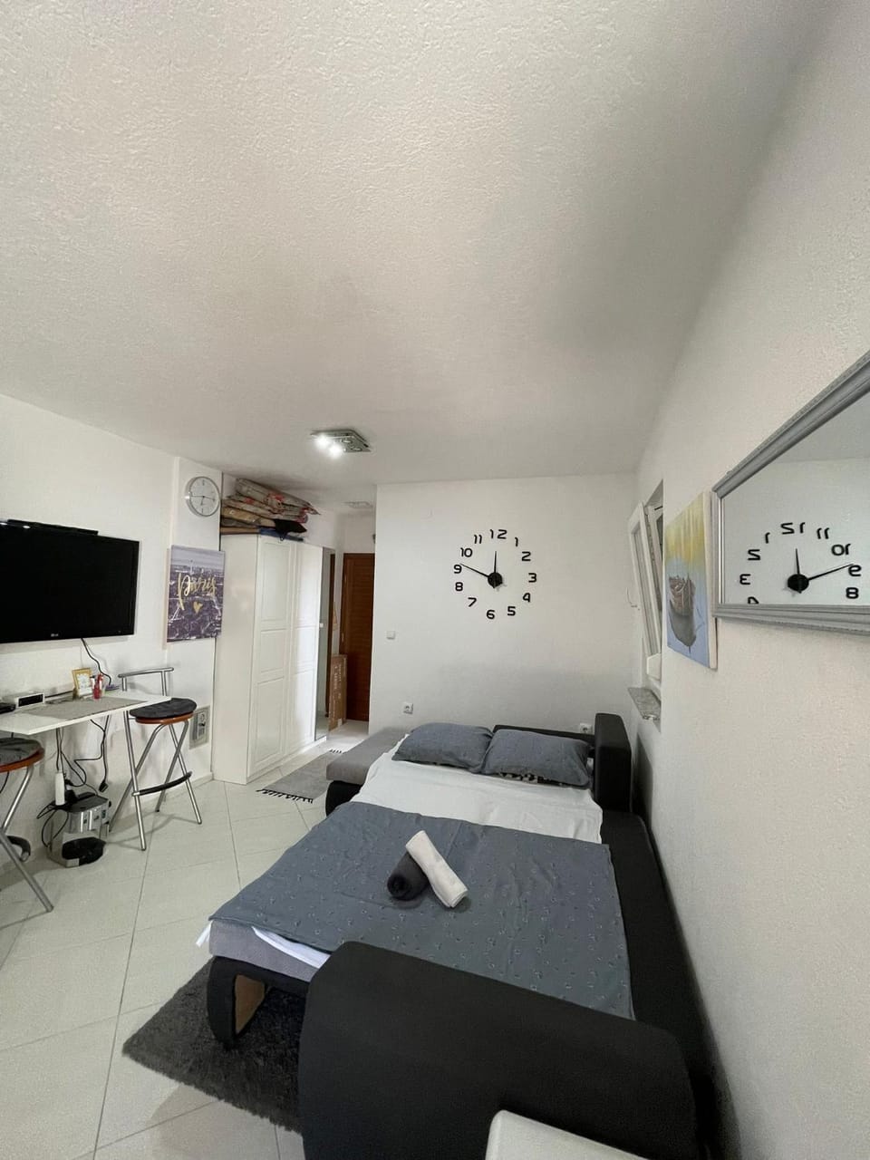 Seaesta holiday- Modern studio Apartment in Okrug Gornji