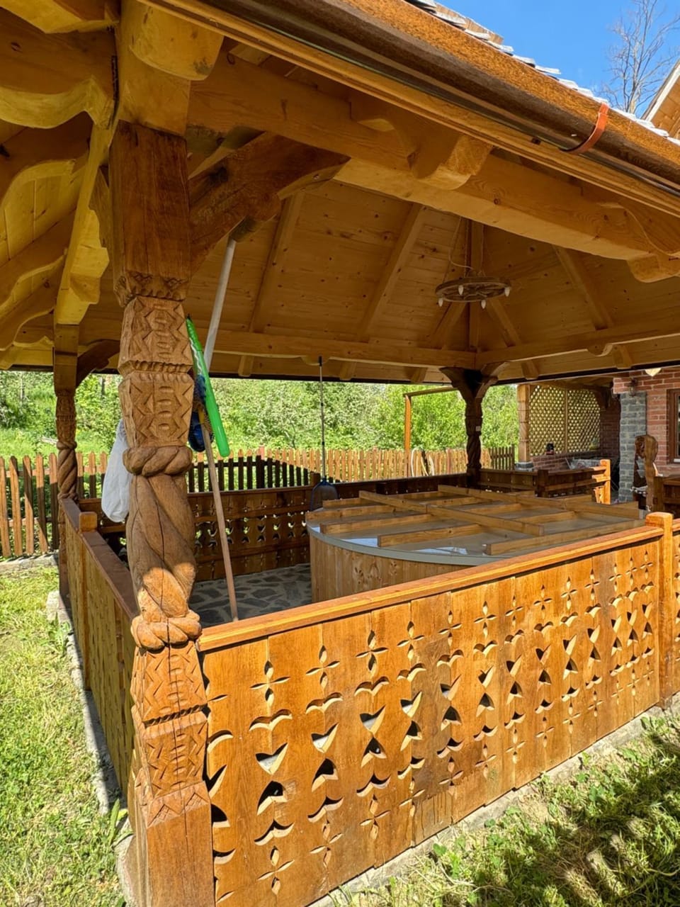 Hanu lu’ Vasile Bed and Breakfast in Romania