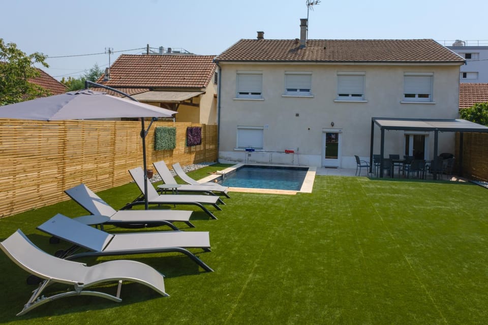 Day, Garden, Pool view, Swimming pool, sunbed