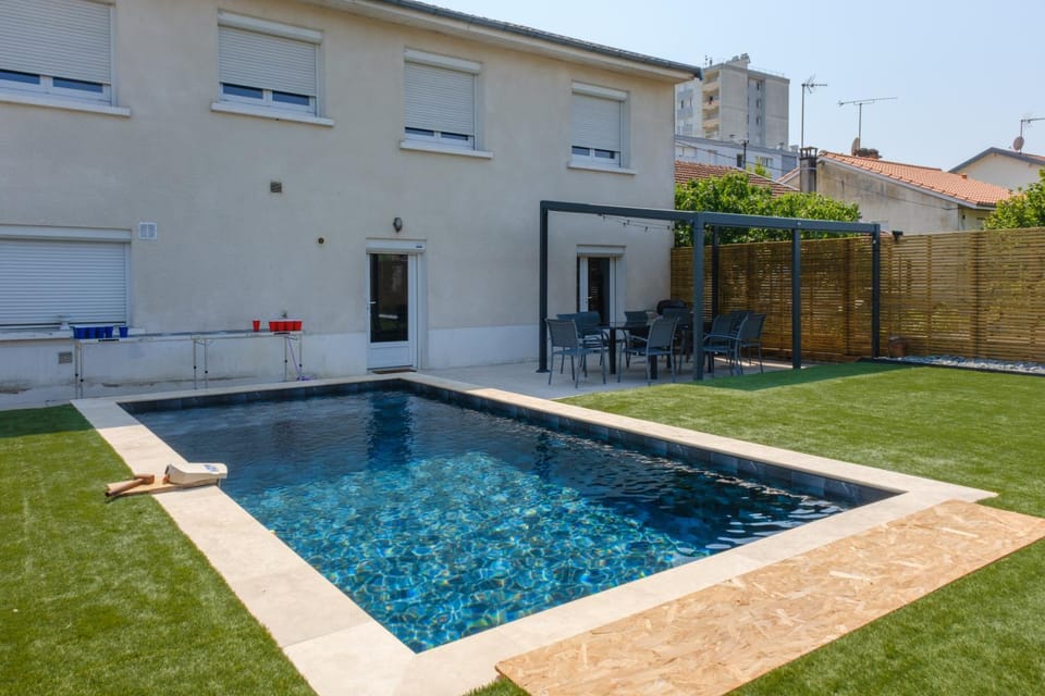 Garden, Swimming pool