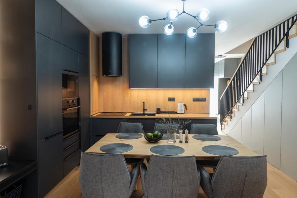 Kitchen or kitchenette, Dining area, dishwasher, minibar, pet friendly, stove