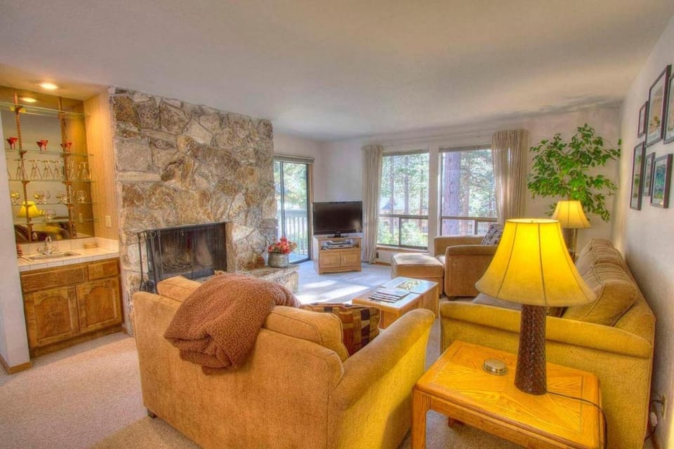 Ski Lake Lodge home Apartment in Incline Village