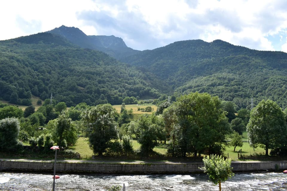 Mountain view, River view