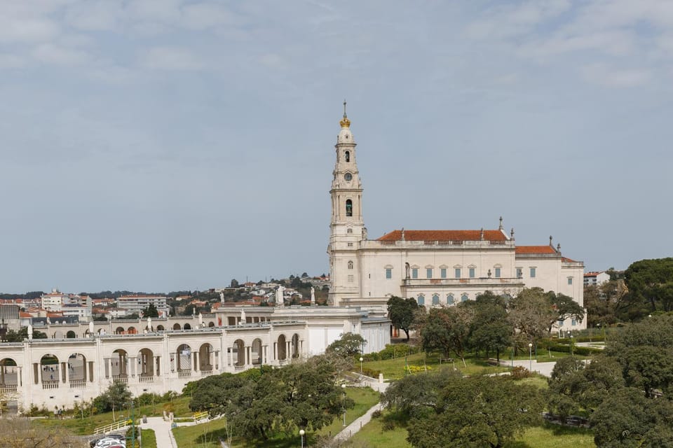 Nearby landmark, Landmark view