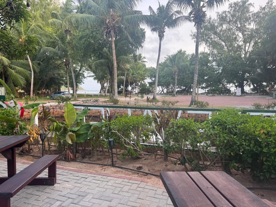 Le Chevalier Bay Guesthouse Bed and Breakfast in Africa
