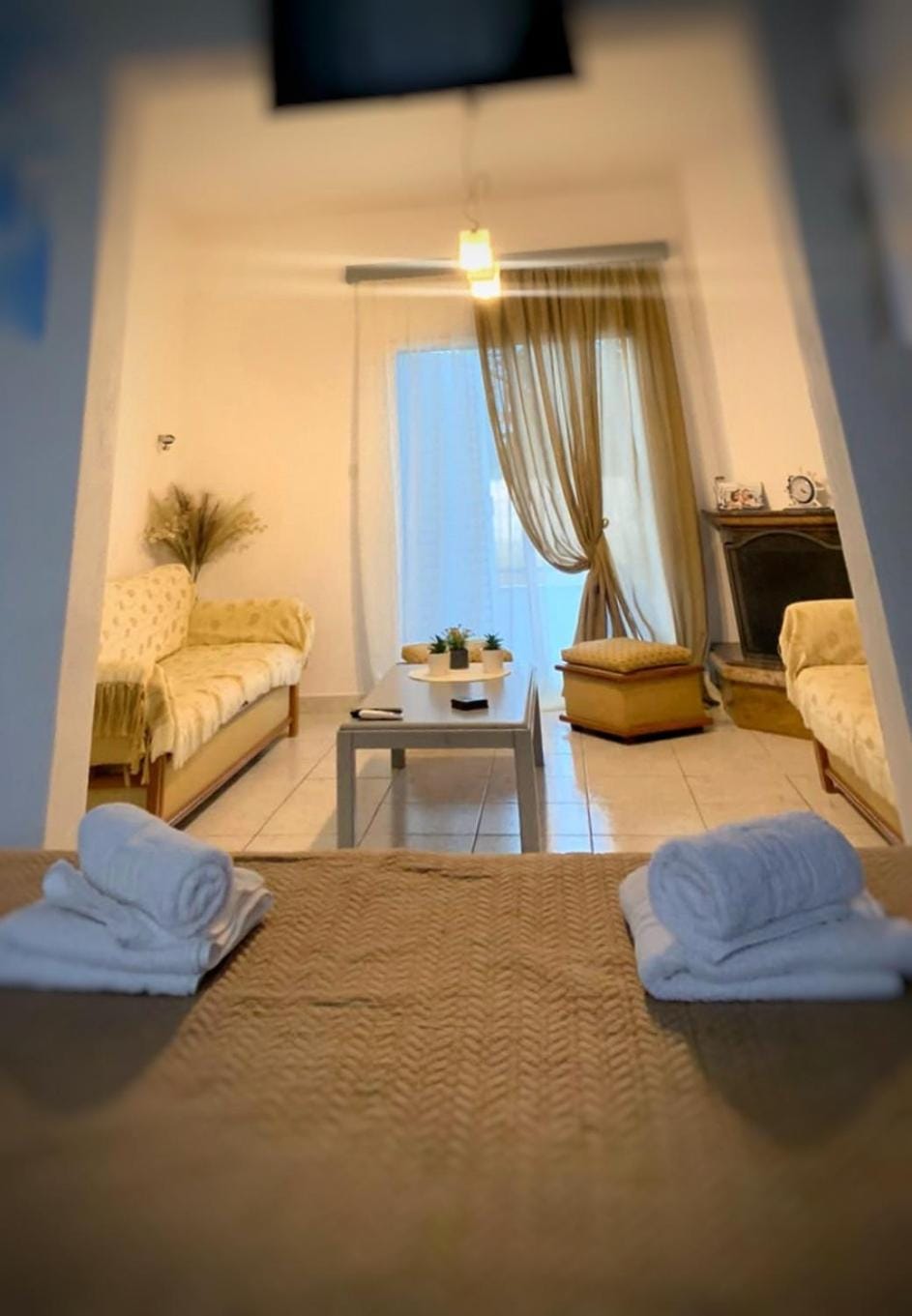 Bed, Living room, Photo of the whole room, Seating area, Bedroom, towels