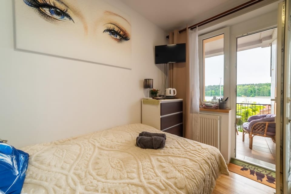 Pokój z tarasem na jezioro, Mikołajki Vacation rental in Poland