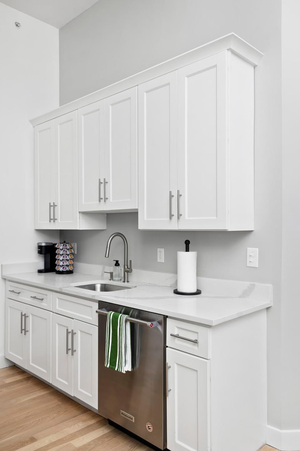 Stylish Old Port 2BR, Walk to Everything Apartment in South Portland
