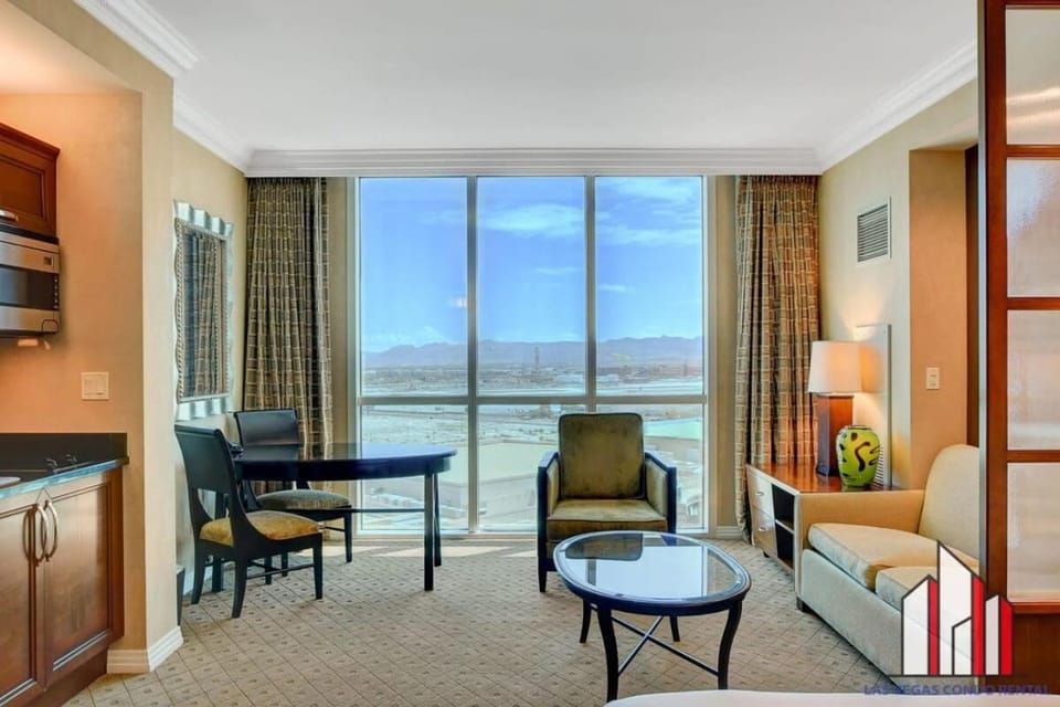 MGM Signature-17-606 Jacuzzi Studio House in Las Vegas Strip