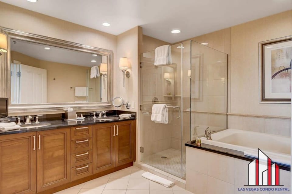 MGM Signature-17-718 Jacuzzi Studio House in Las Vegas Strip