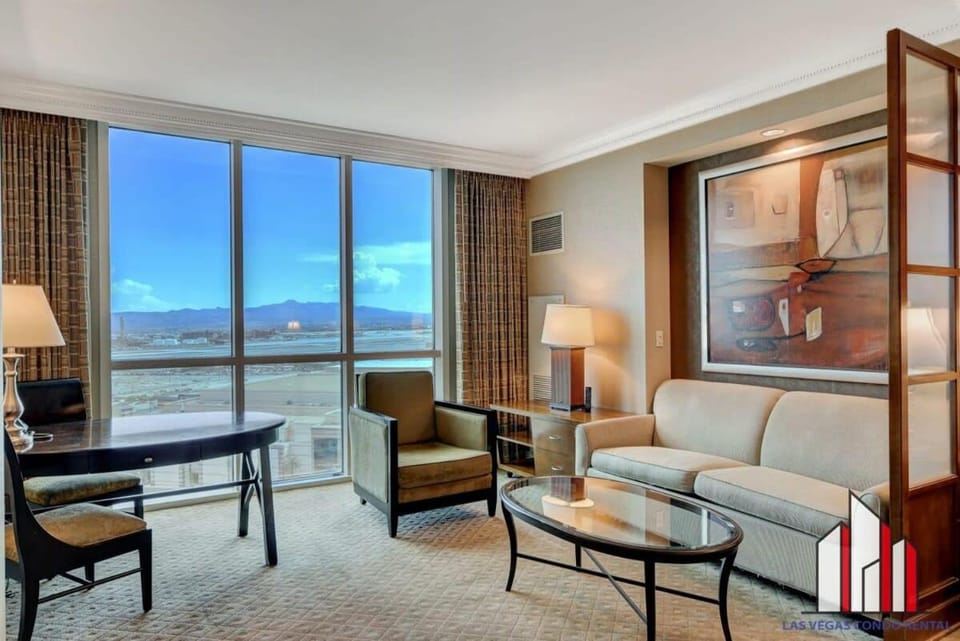 MGM Signature-17-718 Jacuzzi Studio House in Las Vegas Strip
