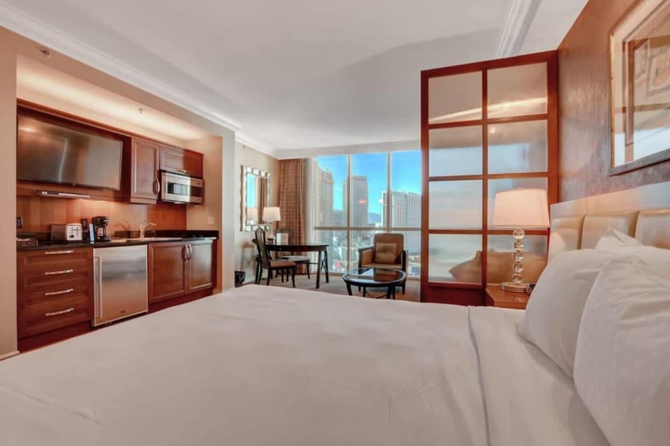 MGM Signature-21-703 Strip View Jacuzzi Studio House in Las Vegas Strip