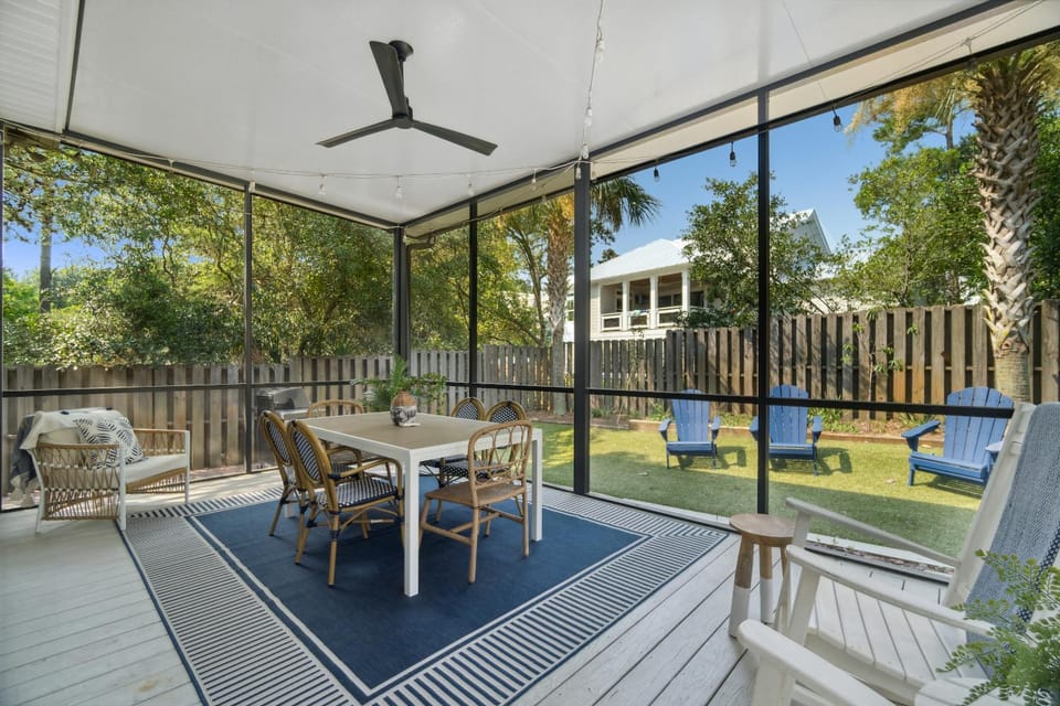 View (from property/room), Balcony/Terrace, Seating area, Area and facilities, fireplace