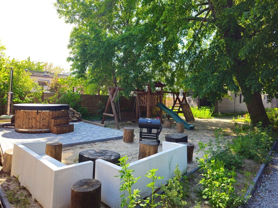 Garden, Evening entertainment, Garden view