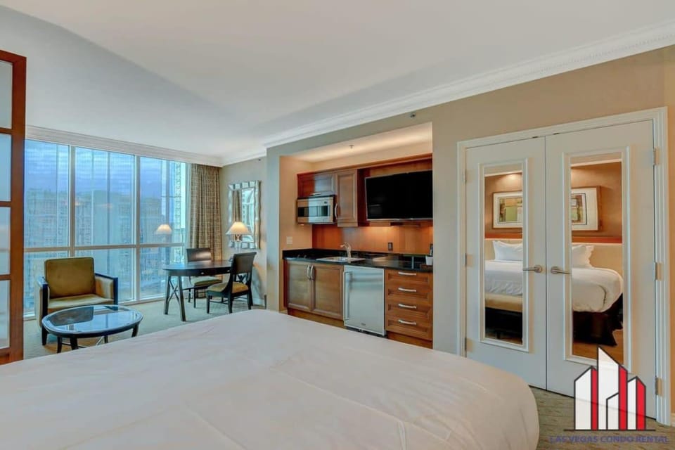 MGM Signature-24-709 Strip View Jacuzzi Studio House in Las Vegas Strip