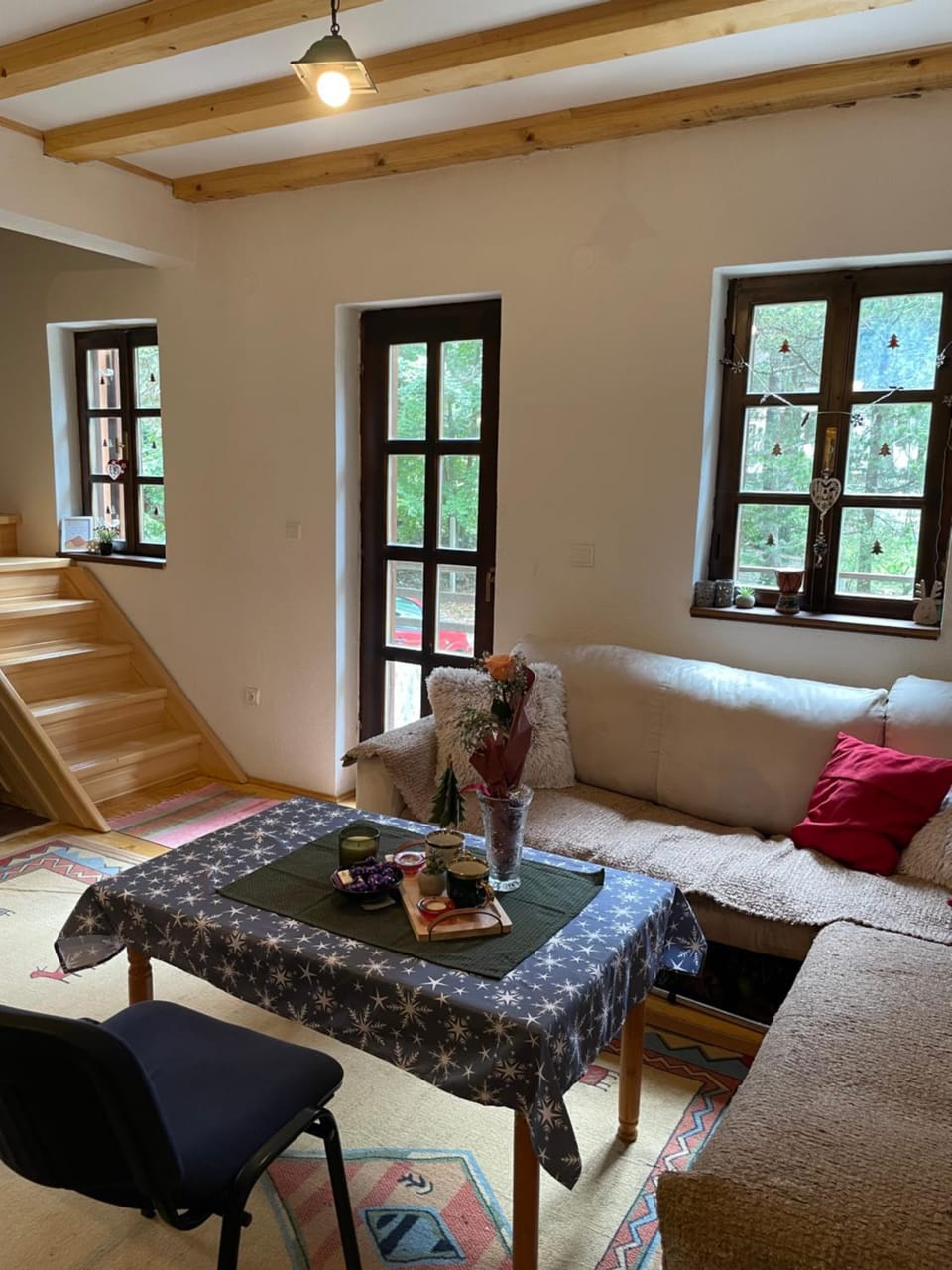 Living room, Seating area