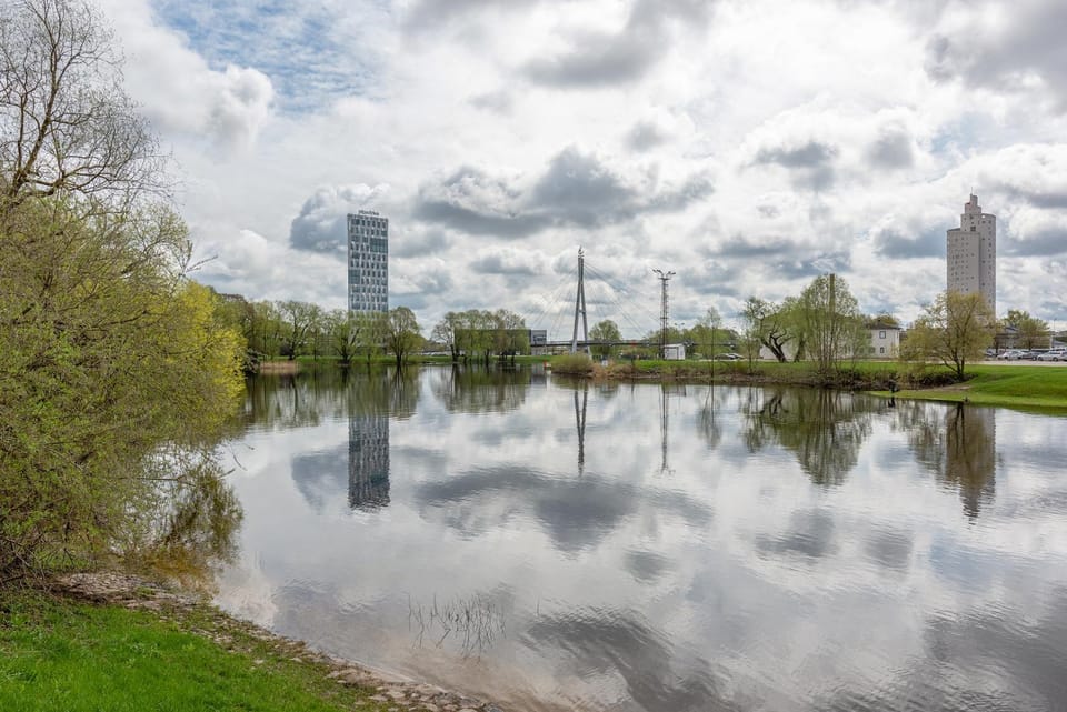 Nearby landmark, Spring, Off site, Day, Natural landscape, River view, Quiet street view