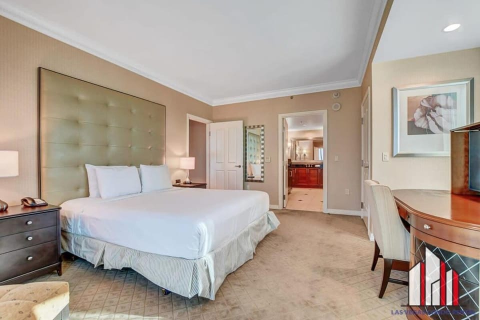 MGM Signature-21-701 1Br2Ba F1 Strip View Balcony House in Las Vegas Strip