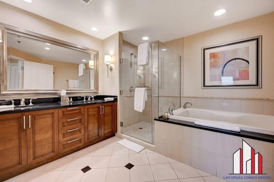 MGM Signature-29-617 Penthouse Studio F1 w Balcony House in Las Vegas Strip