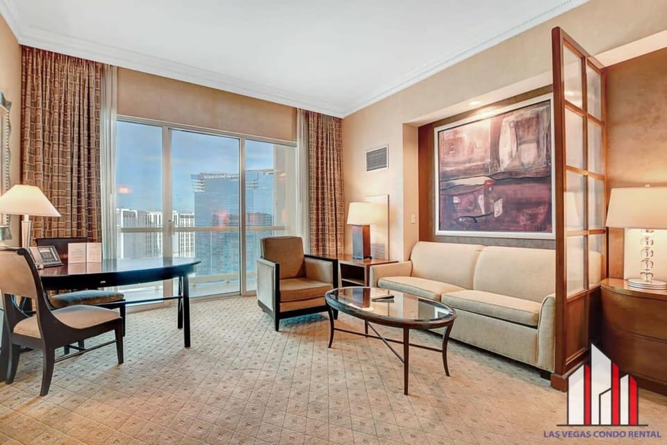 MGM Signature-32-607 F1 Track & Strip View Balcony House in Las Vegas Strip