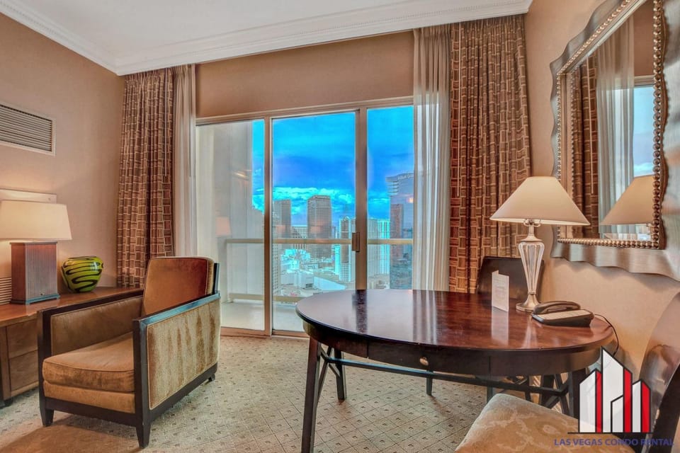 MGM Signature-32-715 F1 Track & Strip View Balcony House in Las Vegas Strip