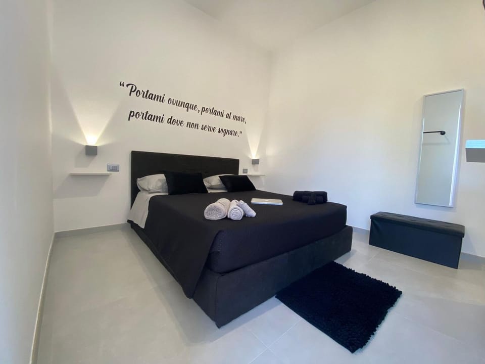 Living room, Photo of the whole room, Bedroom