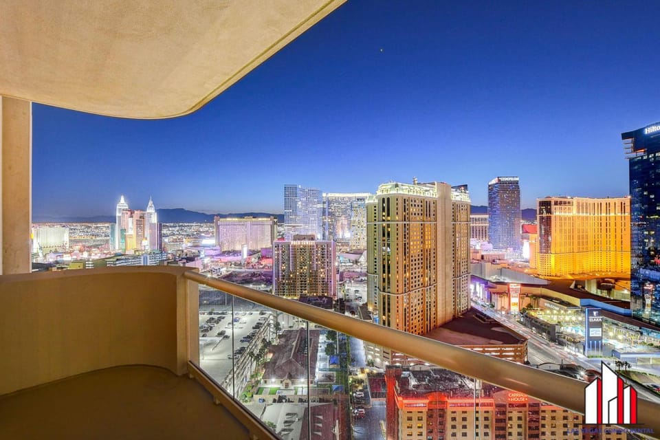 MGM Signature-28-705 F1 Track & Strip View Balcony House in Las Vegas Strip