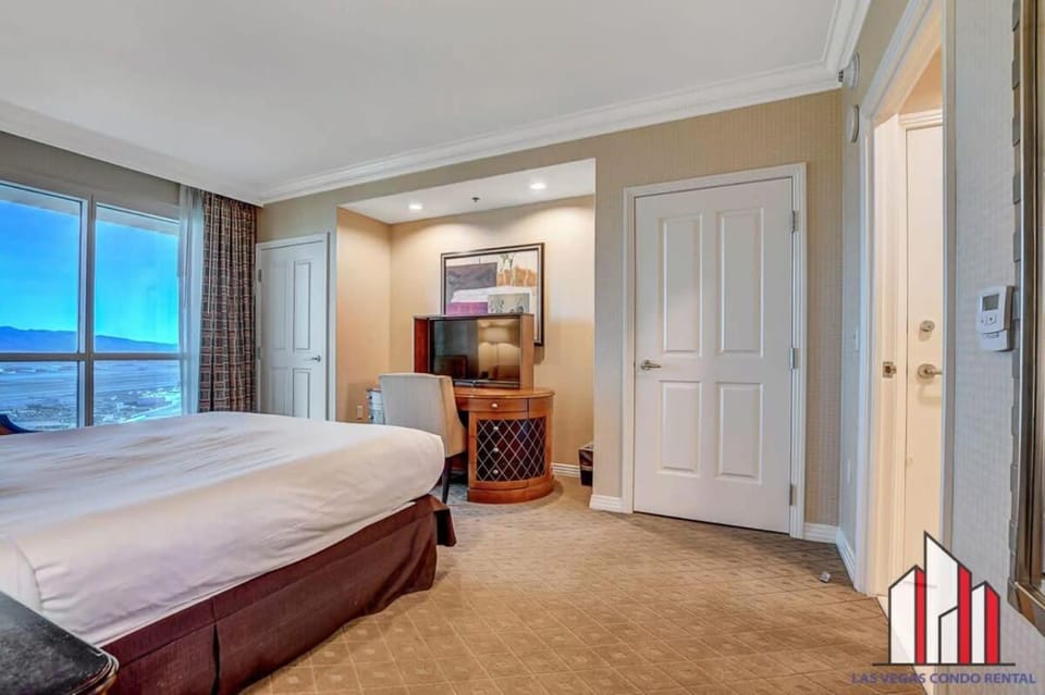 MGM Signature-37-814 1Br 2Ba F1 Pits View Balcony House in Las Vegas Strip