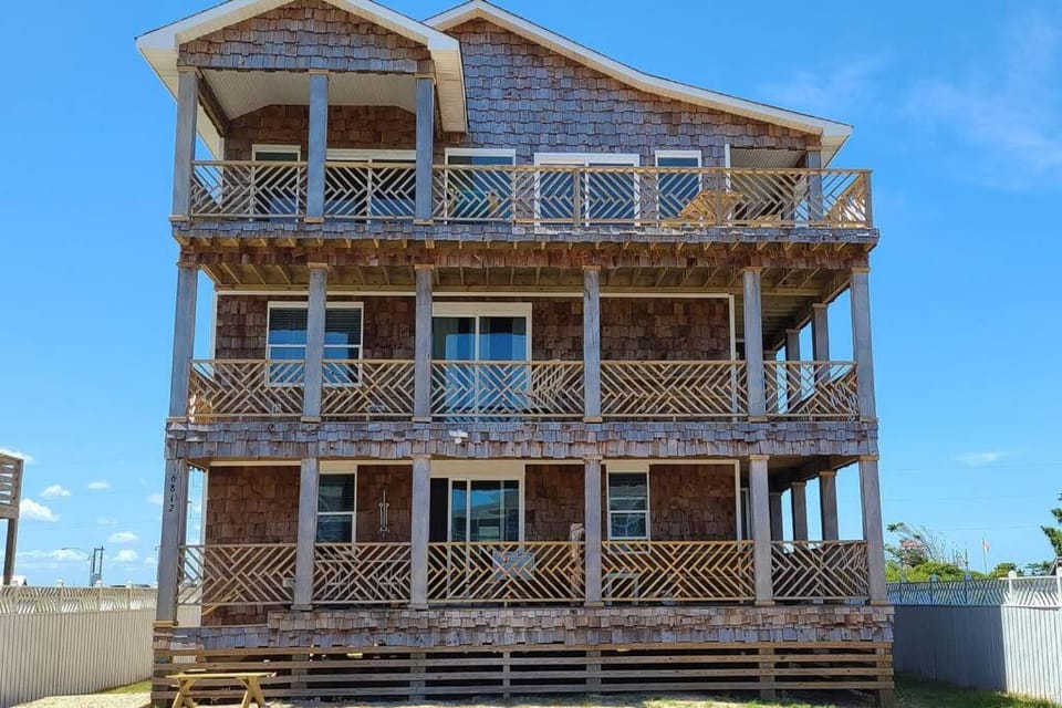 Property building, Balcony/Terrace