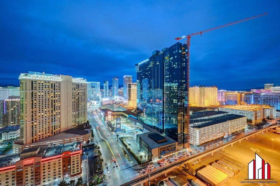 MGM Signature-29-819 F1 Track & Strip View Studio House in Las Vegas Strip