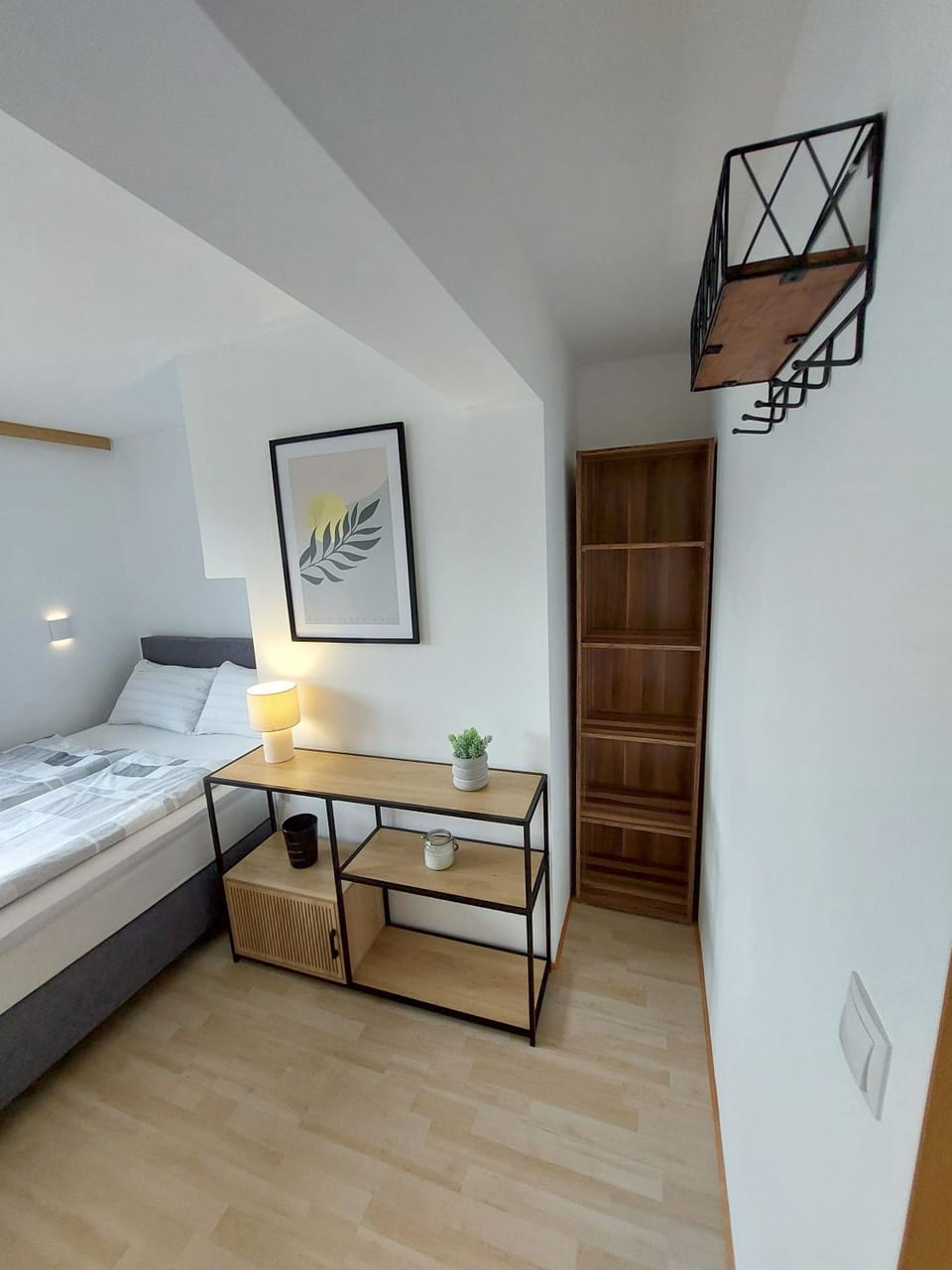Bed, Photo of the whole room, Bedroom, wardrobe