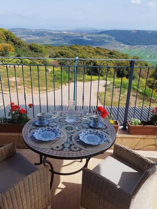 Hararit View נוף הררית Apartment in North District