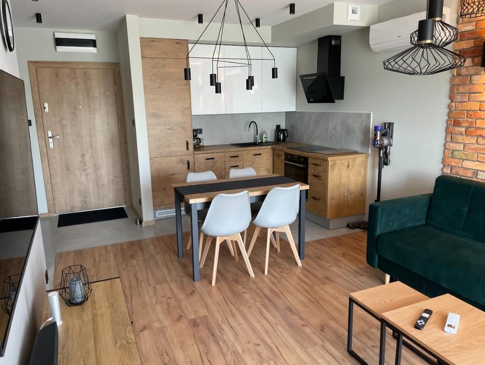 Kitchen or kitchenette, Dining area, pet friendly, stove