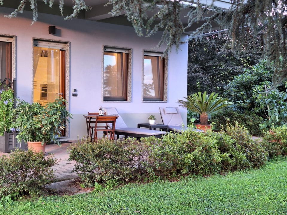 Blue House Apartment in Piedmont